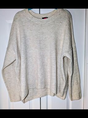 Vince Camuto Cream Oversized Crewneck Sweater